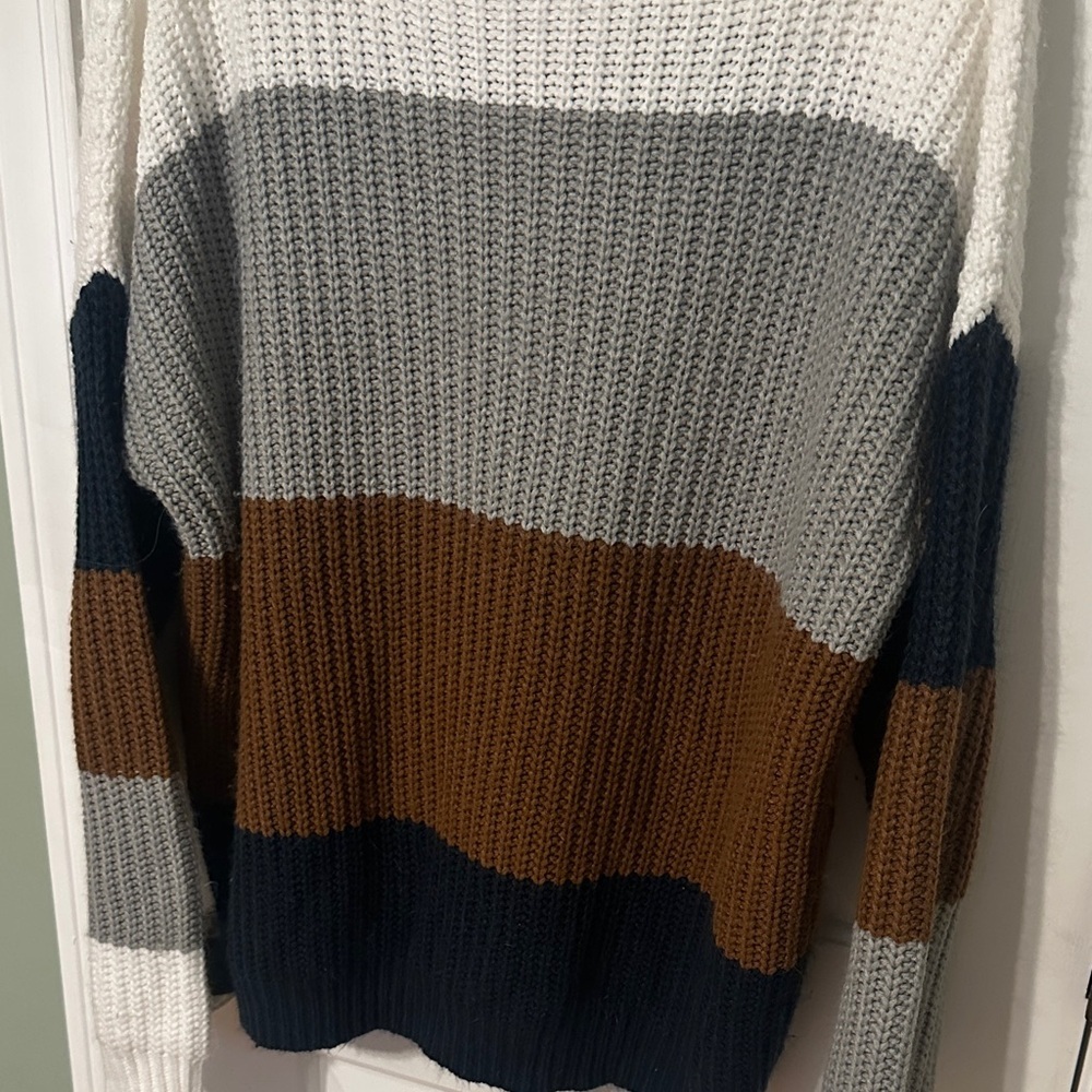 Modern Chic Colorblock Sweater - Picture 3 of 4
